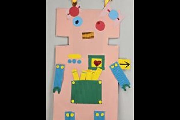 1B_馮天潁_童玩_Q版機械人